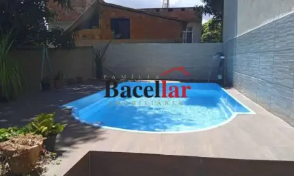 Casa com 5 quartos à venda na Rua Baguari, Vila Valqueire, Rio de Janeiro, 250 m2 por R$ 870.000