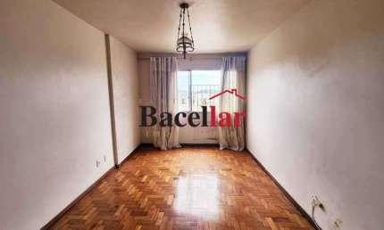Apartamento com 2 quartos à venda na Rua Adelaide Badajos, Madureira, Rio de Janeiro, 73 m2 por R$ 180.000