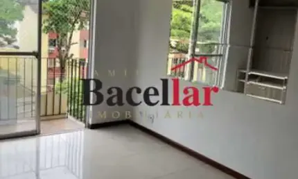 Apartamento com 3 quartos à venda na Estrada de Jacarepaguá, Jacarepaguá, Rio de Janeiro, 69 m2 por R$ 304.999