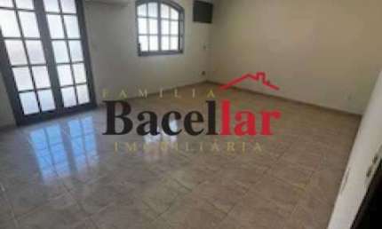 Casa em condomínio fechado com 5 quartos à venda na Rua Zoroastro Pamplona, Freguesia (Jacarepaguá), Rio de Janeiro, 385 m2 por R$ 860.000