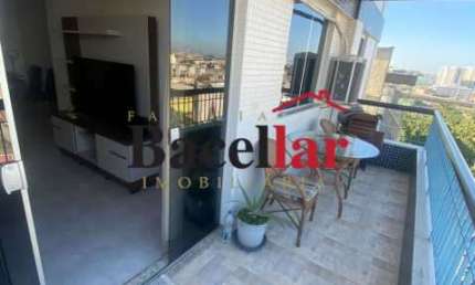 Apartamento com 3 quartos à venda na Rua Professor Lace, Ramos, Rio de Janeiro, 104 m2 por R$ 365.000