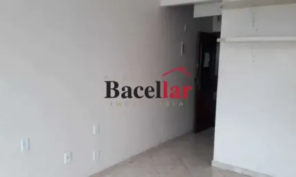 Sala comercial para alugar na Rua Dias da Cruz, Méier, Rio de Janeiro, 22 m2 por R$ 800