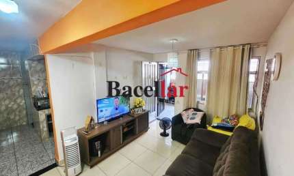 Apartamento com 2 quartos à venda na Rua Pequiri, Braz de Pina, Rio de Janeiro, 65 m2 por R$ 130.000