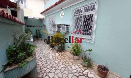 Casa com 2 quartos à venda na Rua Montevidéu, Penha, Rio de Janeiro, 60 m2 por R$ 250.000