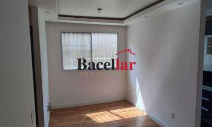 Apartamento com 2 quartos à venda na Praça da Confederação Suíça, Del Castilho, Rio de Janeiro, 40 m2 por R$ 180.000