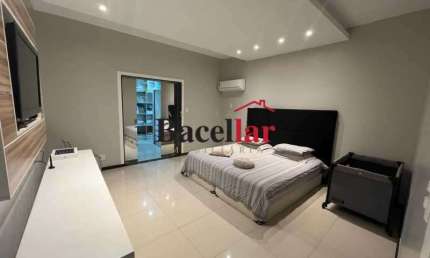 Casa com 4 quartos à venda na Rua Miguel de Frias, Jardim Vinte e Cinco de Agosto, Duque de Caxias, 500 m2 por R$ 1.100.000