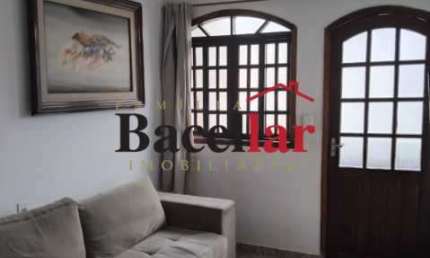 Casa com 3 quartos à venda na Rua Urucuia, Vila Valqueire, Rio de Janeiro, 90 m2 por R$ 125.000