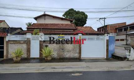 Casa com 4 quartos à venda na Rua Jerônimo, Fazendinha, Araruama, 143 m2 por R$ 640.000