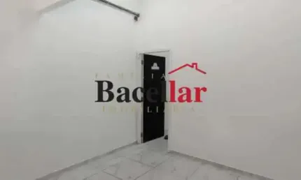 Ponto comercial para alugar na Avenida Dom Hélder Câmara, Abolição, Rio de Janeiro, 61 m2 por R$ 3.000