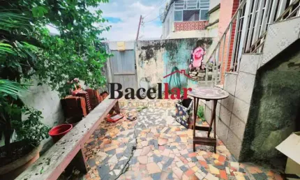 Casa com 3 quartos à venda na Rua Carlos Seidl, Caju, Rio de Janeiro, 180 m2 por R$ 240.000