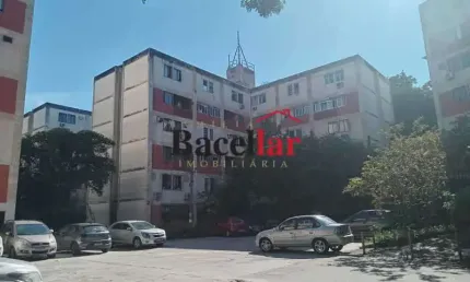 Apartamento com 2 quartos à venda na Estrada Adhemar Bebiano, Inhaúma, Rio de Janeiro, 61 m2 por R$ 180.000