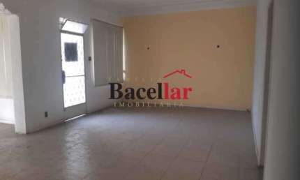 Casa em condomínio fechado com 4 quartos à venda na Rua Conselheiro Ferraz, Lins de Vasconcelos, Rio de Janeiro, 386 m2 por R$ 398.000