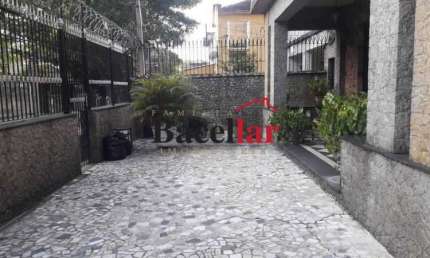Casa em condomínio fechado com 6 quartos à venda na Rua Caimbé, Engenho Novo, Rio de Janeiro, 389 m2 por R$ 698.000