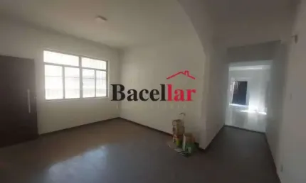 Apartamento com 3 quartos à venda na Rua Guirareia, Irajá, Rio de Janeiro, 100 m2 por R$ 210.000