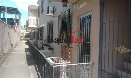 Casa em condomínio fechado com 2 quartos para alugar na Rua do Amparo, Cascadura, Rio de Janeiro, 49 m2 por R$ 1.400