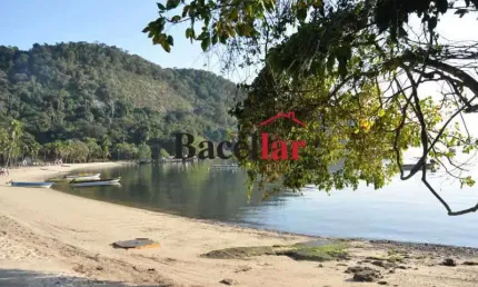 Casa em condomínio fechado com 2 quartos à venda na Rua Ilha da Madeira, Praia da Ribeira (Cunhambebe), Angra dos Reis, 100 m2 por R$ 360.000