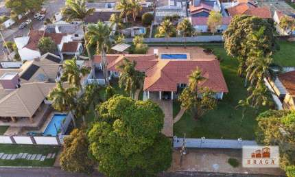 Casa com 4 dormitórios à venda, 400 m² por R$ 2.300.000,00 - Centro - Navirai/MS