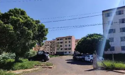 Apartamento com 2 dormitórios à venda, 45 m² por R$ 54.447,21 - Conjunto Habitacional Paulo Lúcio Nogueira - Marília/SP