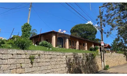 EXCELENTE CASA A VENDA NO BOM RETIRO COM 348 M2 DE AREA UTIL E 1300 M2 DE TERRENO (2 CASAS)