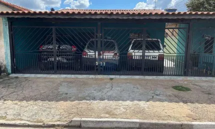 Descubra seu novo lar na Rua Sebastião Ambrósio de Toledo Júnior, número 17, no bairro Parque Brasil, em Bragança Paulista