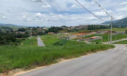 90 mil a vista ou 30 mil de entrada e 24x de 2800,00