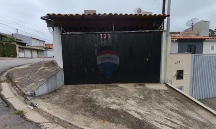Sobrado c/ 2 Dormitórios 2 Banheiros e Garagem Coberta