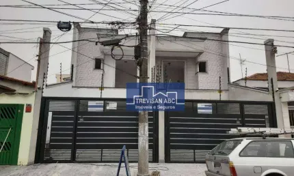 Sobrado à venda no Assunção/SBC - 3 dorms, 1 suíte e 4 vagas; 175m²