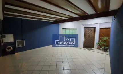 Sobrado à venda no Planalto/SBC - 3 dorms, 1 suíte, quintal e 2 vagas; 160m²