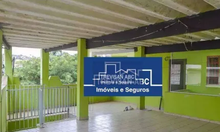 Casa à Venda com 3 Dormitórios - Ferrazópolis /SBC-SP 03 Dorms; 02 WC, 01 Vaga de Garagem Coberta, Interfone 200m²