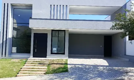 Linda casa térrea em condomínio fechado Belvedere II