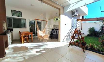 Casa em Condomínio para Venda em Sumaré, Residencial Real Parque Sumaré, 3 dormitórios, 2 suítes, 4 banheiros, 2 vagas