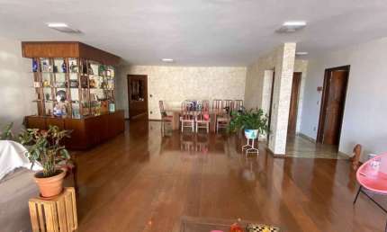 Apartamento com 4 quartos para alugar no Jardim Paulista, Bauru 
