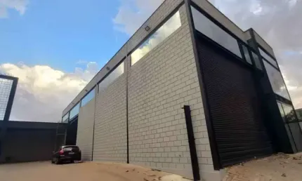 Lindo Ponto Comercial na Av. Comendador José da Silva Martha