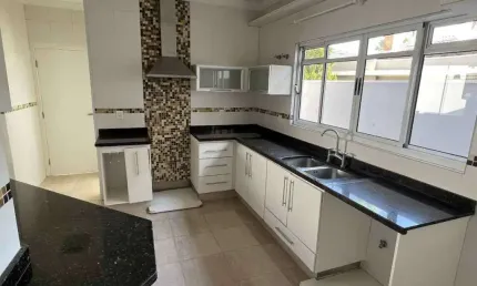 Casa em condomínio fechado com 4 quartos para alugar no Residencial Villaggio II, Bauru 