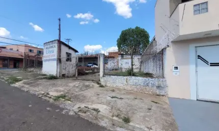 Terreno para venda com 428 m² em Parque Vista Alegre, Bauru - SP