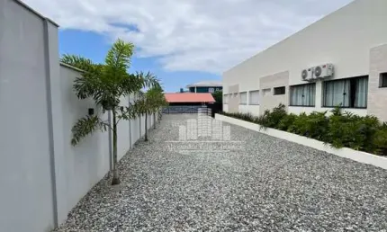 Apartamento à venda na Rua Barra Velha, Praia do Ervino, São Francisco do Sul por R$ 650.000