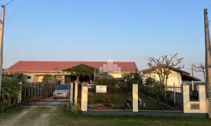 Casa com 2 quartos à venda na loteamento praia grande, 407, praia do ervino, são francisco do sul por r$ 890.000