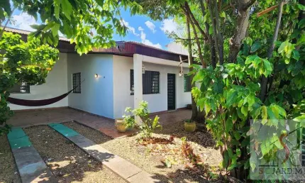 Conjunto residencial tiradentes - vendo casa com terreno de 450m², aleixo.