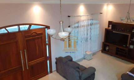 Casa com 4 quartos à venda, 230 m² por R$ 850.000 - Villa Branca - Jacareí/SP