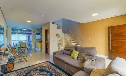 Casa / Sobrado com 3 dormitórios à venda por R$ 600.000 - Jardim Minas Gerais - São José dos Campos/SP
