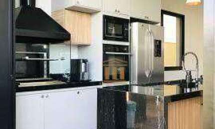 Sobrado com 4 quartos à venda, 200 m² por R$ 1.280.000 - Malibú - Caçapava/SP