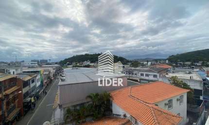 Apartamento com 1 dormitório para alugar, 44 m² por R$ 1.536,70/mês - Centro - Cabo Frio/RJ