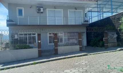 Casa com 4 quartos à venda no Barreiros, São José 