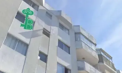 Apartamento de 02 dormitórios sendo 1 suíte no kobrasol