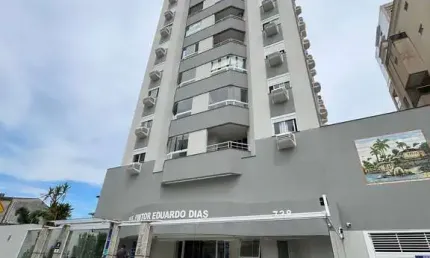 Apartamento à Venda - 2 Dormitórios (1 Suíte) Vista Mar - Bairro Barreiros, São José - SC