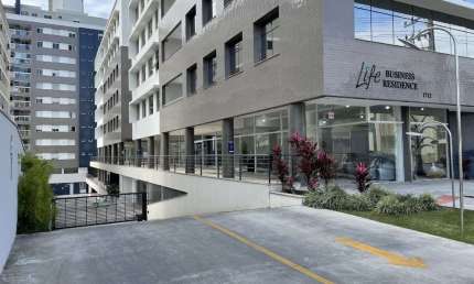 Casa comercial à venda no Roçado, São José 