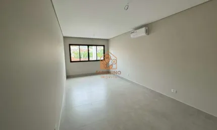 Casa com 3 quartos e 3 vagas de garagem à venda no Parque São Domingos, SP!