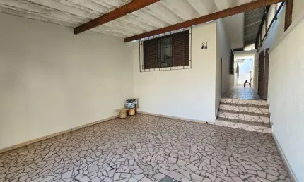 Casa térrea em pirituba com 2 quartos, sala com 2 ambientes, cozinha, 1 banheiro, lavanderia, quintal e 2 vagas de garagem!