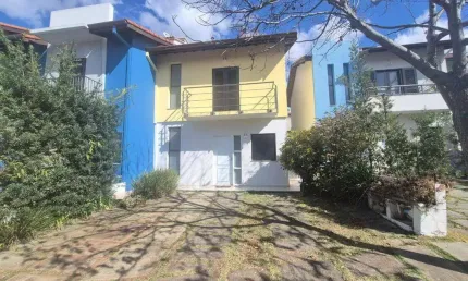 Casa com 2 dormitórios, sendo 1 suite e mezanino que pode ser revertido no terceiro quartopara alugar, 89 m² por r$ 5.300/mês - the way - cotia/sp