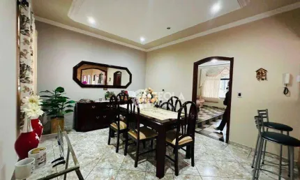 Casa com 3 dormitórios à venda, 220 m² por R$ 900.000,00 - Jardim Ipiranga - Americana/SP